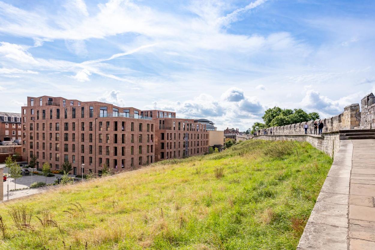 Luxury 2 Bedroom Apartment With Free Parking In The Heart Of York Exterior foto
